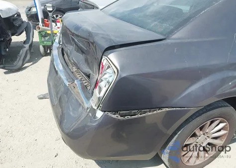 2013 Chrysler 300 Motown z USA, uszkodzony, nr VIN 2C3CCAAG3DH588343